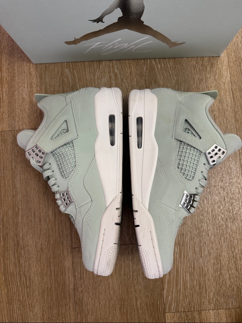 Air Jordan 4 Women's Retro Seafoam Sail Sneakers with Box size 9.5 - Picture 9 of 14